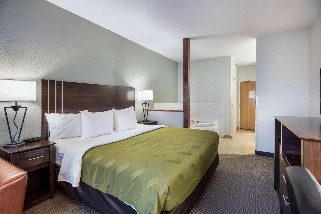Quality Inn & Suites West Pueblo Eksteriør bilde